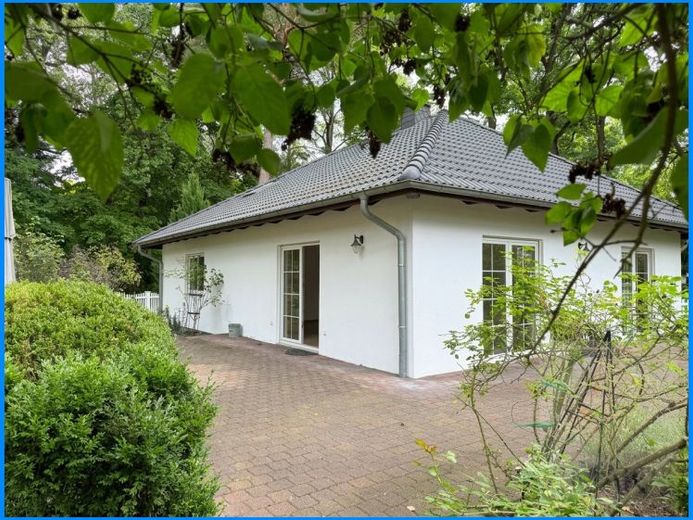 MAK Immobilien: Potsdam: Büyük arsayı tek başınıza kullanın veya ikinci bir ev için alan yaratın! – Fotoğraf 1
