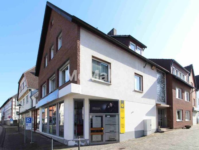 Wohn- und Geschäftshaus mit ca. 497 m² vermietbarer Fläche, Fernwärme und Entwicklungspotenzial – फोटो 1