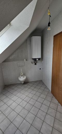 Helle, frisch renovierte 2 Zimmer Wohnung mit Süd-West Balkon in Lampertheim zu vermieten – Badezimmer