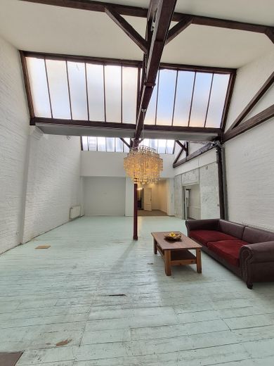 Mehrfamilienhaus, Dreifamilienhaus mit Loft Charakter u. Dachterrasse in Krefeld – Loftwohnung mit Sheddächern