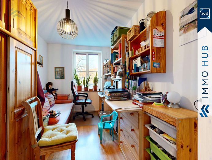 4571081-DC1mWo41Ushii9ihmn3nyC1g-Arbeitszimmer.jpg