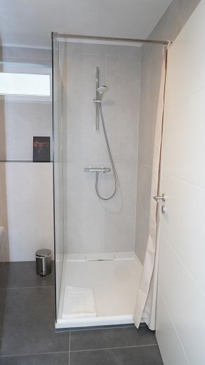 Vollmöblierte 2-Zimmer-Neubauwohnung im Erdgeschoss – Foto 14