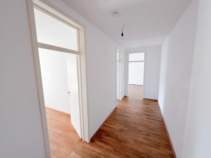 Gang zu Schlafzimmer 1, 2 & 3