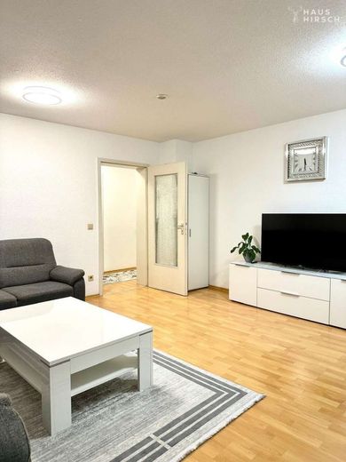 Zentral, hell &amp; gut geschnitten: 3-Zimmer-Wohnung mit Lift &amp; TG in der Fürther Südstadt – Wohnzimmer Ansicht 2