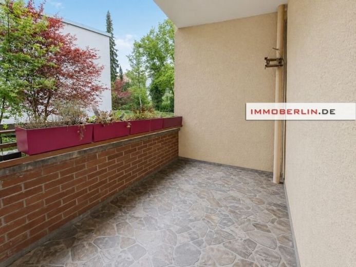 IMMOBERLIN.DE - Feine Ruhelage! Helle Wohnung mit Loggia beim Botanischen Garten Dahlem – Foto 1