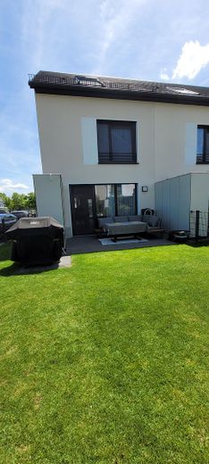 Casa a schiera d’angolo in 90530 Wendelstein-Großschwarzenlohe – Nordseite