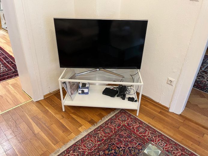 Top 3-room apartment near the castle – Wohnzimmer