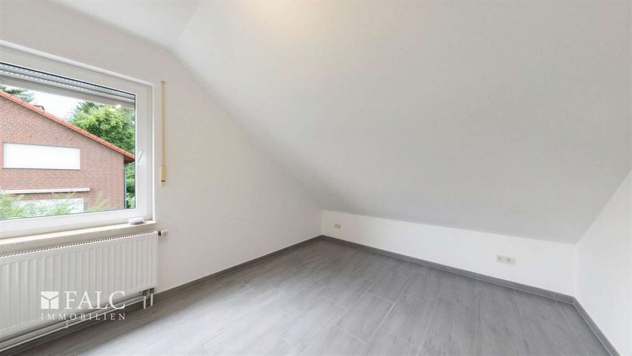 2-kamerappartement met balkon, parkeerplaats en kelder - perfect voor singles of 2 personen – Schlafzimmer