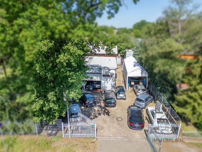 *** Halle d’atelier avec atelier automobile et logement du gérant : vivre et travailler sous un même toit – Photo 1