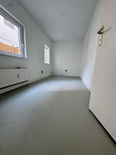 Exklusives Hinterhof-Loft mit Garten, Terrasse & Galerie | Erstbezug | Flingern – Schlafzimmer