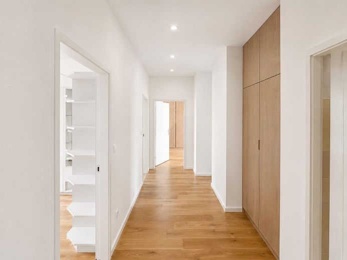 Energie-B ! Provisionsfrei ! 4-Zi Lichterfelde West mit Balkon – Flur