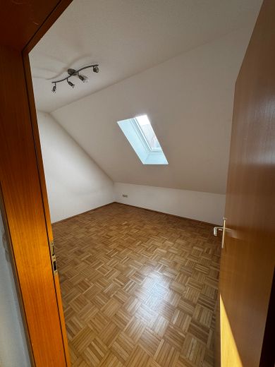 Ruime, lichte 4-kamerwoning met balkon, open haard en parkeerplaatsen (laag-energiebouw) – Kinderzimmer 3