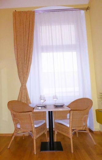 2-Zimmer-Altbau-Apartment mit Küche in Kreuzberg – 3987dc16-deb3-4450-9eb8-3d75ab3da121