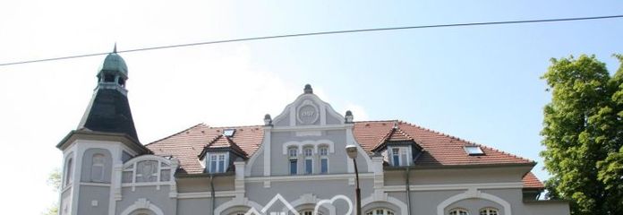 Großzügige 2 Raum-Wohnung in denkmalgeschützter Villa
