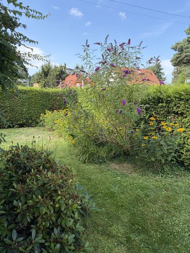 Provisionsfrei in die Zukunft! EFH mit Wärmepumpe und PV nahe Wald und Wasser – Garten