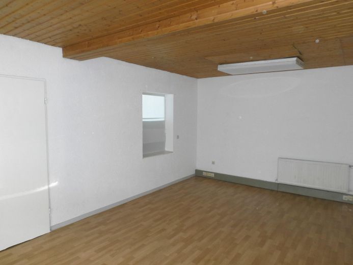 Ufficio, sala vendita, esercizio IT, studio, officina, magazzino – Nebenraum b