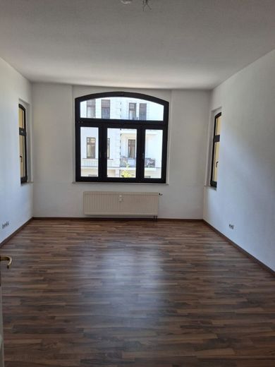 Angebot freundliche helle 4-R-Wohnung mit BLK. im 2.OG ca.105 in MD-Alte Neustadt zu vermieten . – Wohnzimmer