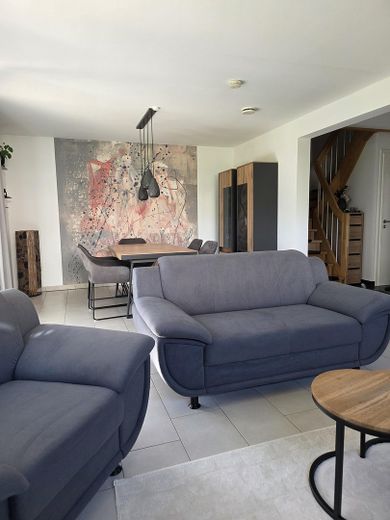 Provisionsfrei: Moderne DHH mit PV-Anlage, Energieeffizienzklasse B, nahe Öjendorfer See – Wohn-/ Esszimmer