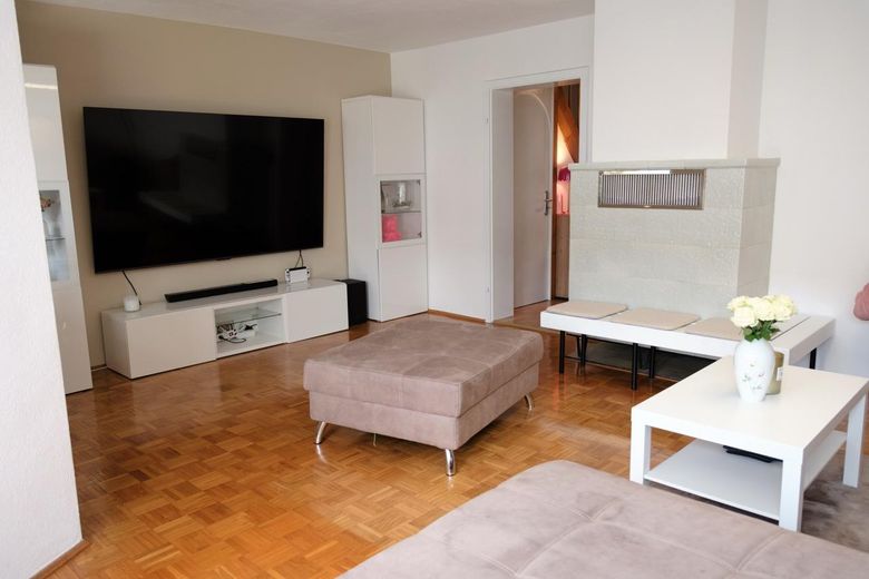 Gemütliches & bezugsfertiges Reihenmittelhaus in ruhiger, zentraler Lage von Senden Ay – Wohnzimmer EG