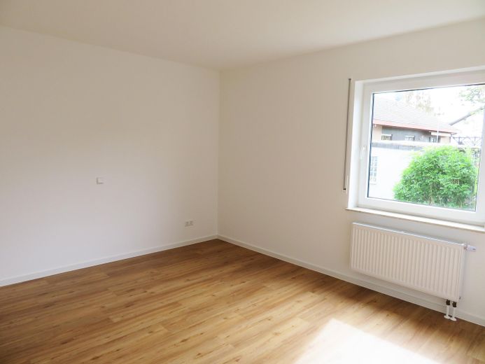 *Erstbezug nach Sanierung* 4 ZKB-Whg. 104 m² mit Terrasse & optionaler EBK – Eltern-Schlafzimmer 2