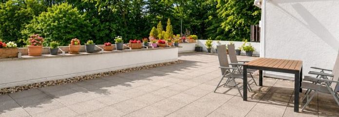 3 oder lieber 4 Zimmer? Terrassenwohnung mit Garage im Grünen