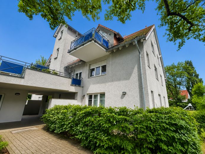 Helle 3-Zimmer Wohnung im 1. OG mit Balkon und TG-Stellplatz in Berlin-Französisch Buchholz – फोटो 1