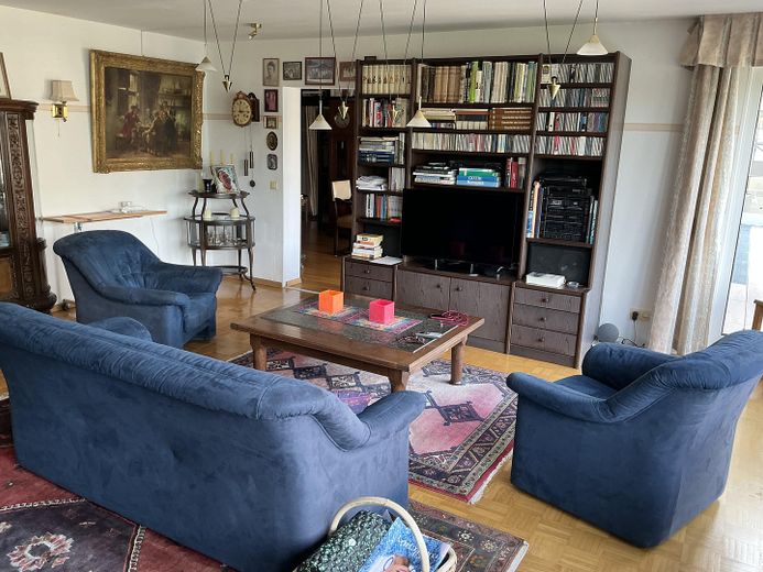 Emplacement privilégié au calme ! Appartement-terrasse de 4 pièces à FR-Neuburg – Wohnzimmer