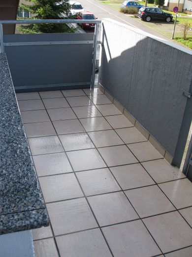 Zwei Zimmer Dachgeschosswohnung in Remseck Ortsteil Aldingen – großer Balkon