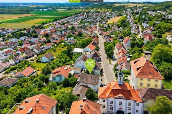 360° |Жизнь на солнечном месте: отдельно стоящий двухквартирный дом для проживания и сдачи в аренду в Эльхингене!