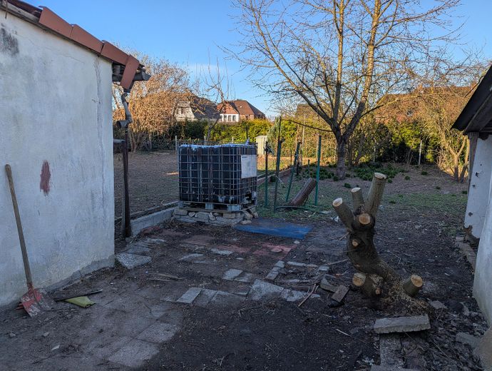 Großzügiges Sanierungsobjekt mit Einliegerwohnung – viel Potenzial für Familien oder MFH – Weg zum Garten