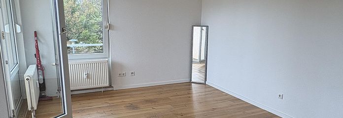 Ideaal voor zakenmensen en studenten: 1-kamerappartement met balkon en parkeerplaats in de ondergrondse garage