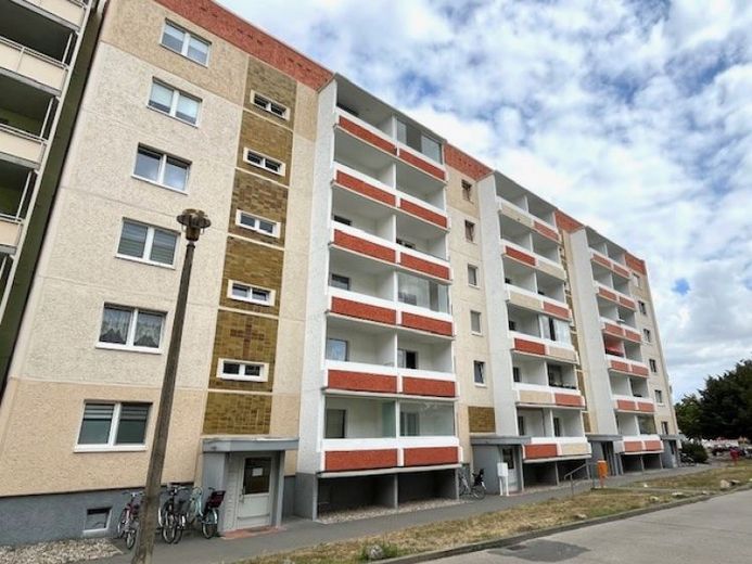 Zum Wohlfühlen 3-Raum Wohnung mit Balkon und Gutschein – फोटो 1