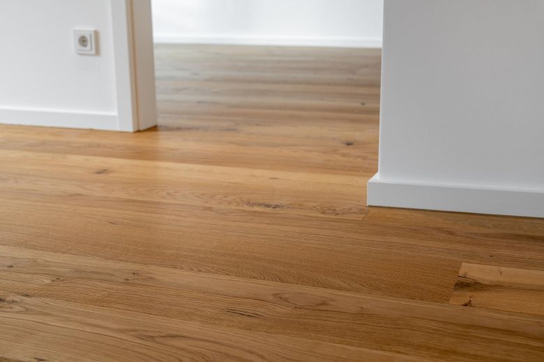 Kernsaniert und provisionsfrei: 3 Zimmer mit Balkon und Aufzug – Detail