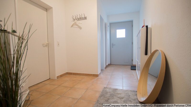 Renovierte Maisonette mit angenehmer Möblierung und großer Terrasse sowie 2 Balkone für 3-12 Monate in Kirchzarten-Burg – ad4bf194bebcc3baa8e4844da493786118cdba44.jpg
