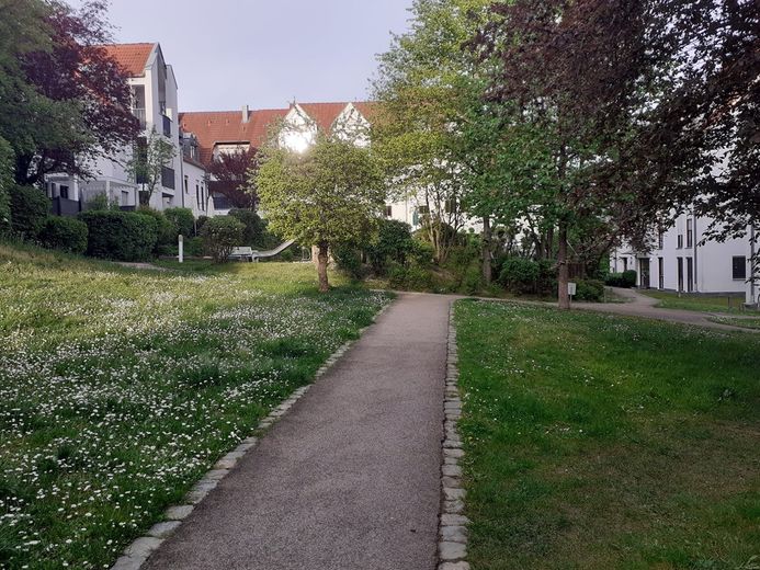 Piękne, jasne mieszkanie jednopokojowe na sprzedaż w Schwabach – Zdjęcie 1
