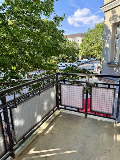 Provisionsfrei: 89m² Altbau am Helmholzplatz, Balkon, bezugsfrei – Balkon