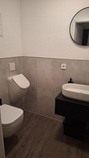 Occasione unica - Lussuoso appartamento duplex di 4,5 locali con vasca idromassaggio ecc. – Gästetoilette mit Pissoir