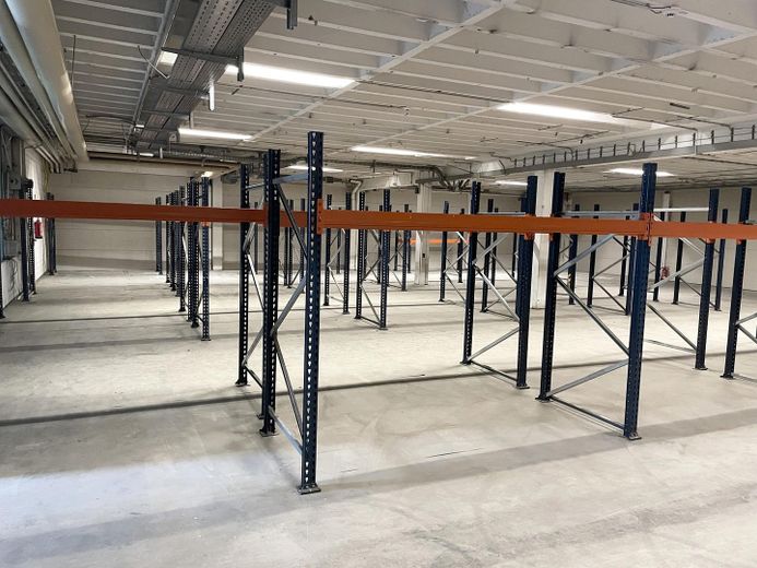 Provisionsfrei: 780 m2 Lagerfläche Delmenhorst, ab 3,50 pro QM – Lagerfläche geräumt