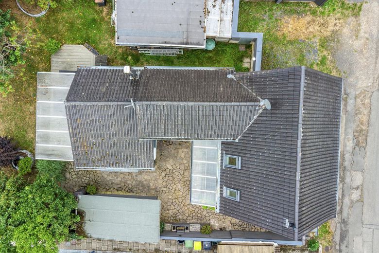 Mehr Wohngefühl als Fassade: Das Raumwunder in Bornheim—Rösberg! Ohne Käuferprovision! – Vogelperspektive