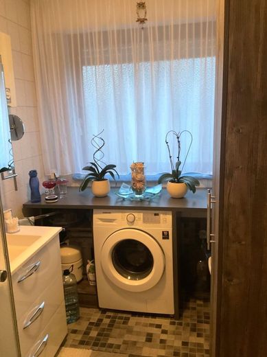 Vermietete Kapitalanlage: 3-Zimmer-ETW mit Loggia &amp; Tiefgaragenstellplatz in Minden! – Badezimmer