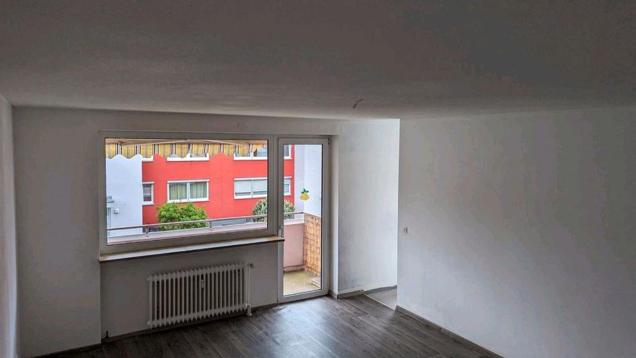 Helle 1-Zimmer-Wohnung mit großem Balkon & Aufzug – naturnah am Pegnitzgrund – फोटो 1