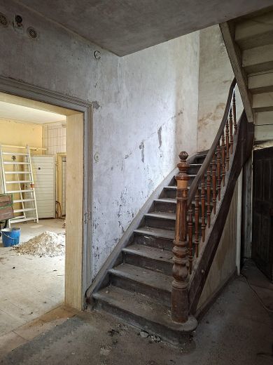 Sanierungsobjekt mit attraktiven Fördermöglichkeiten – Treppenhaus I