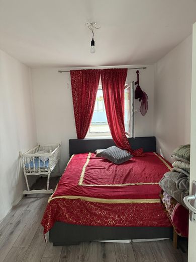 Rendimento eccezionale con un immobile insolito! – Schlafzimmer aktuell