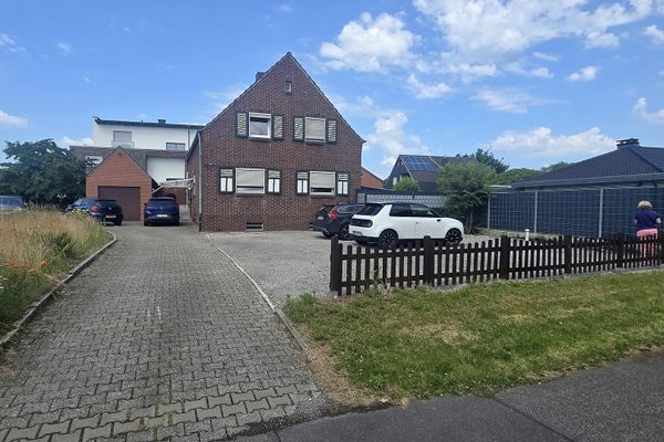 Casa para 2 familias en el centro de Brüggen