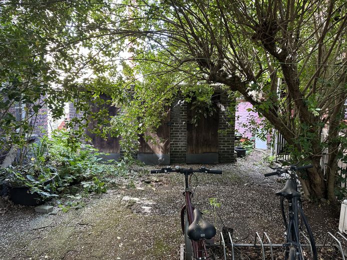 "Tradition trifft Innovation" - Vielseitig nutzbares Haus im idyllischen Backyard in Dortmund – Innenhoffläche