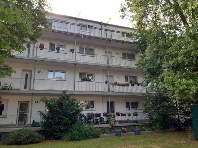 Modernisierte Drei-Zimmer Wohnung in Moers-Repelen, 2. OG – Laubengang