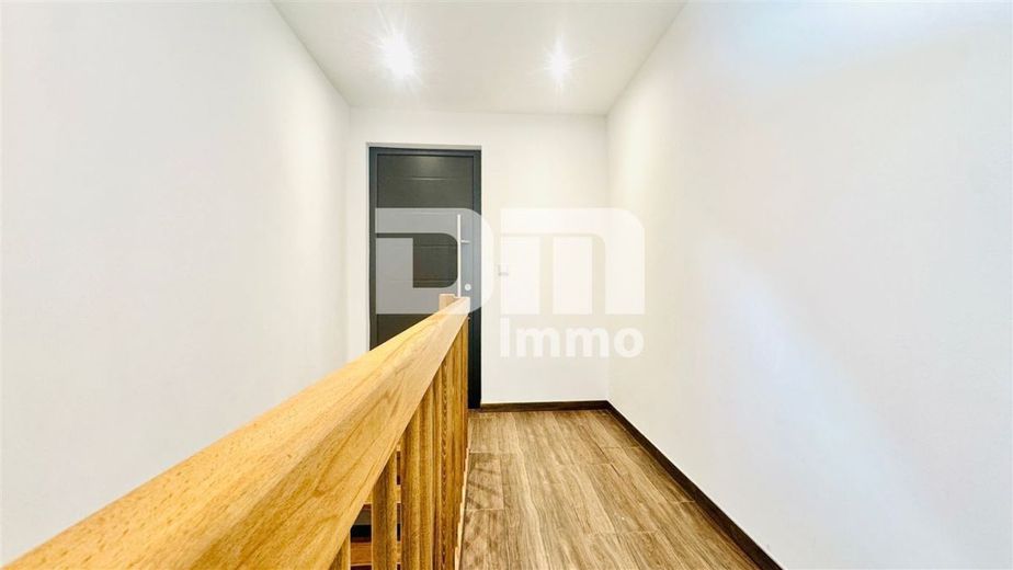 Wohn Gewerbe Ensemble mit 6 neuwertigen Apartments + Restaurant in Traumlage – OG2 Flur / Diele