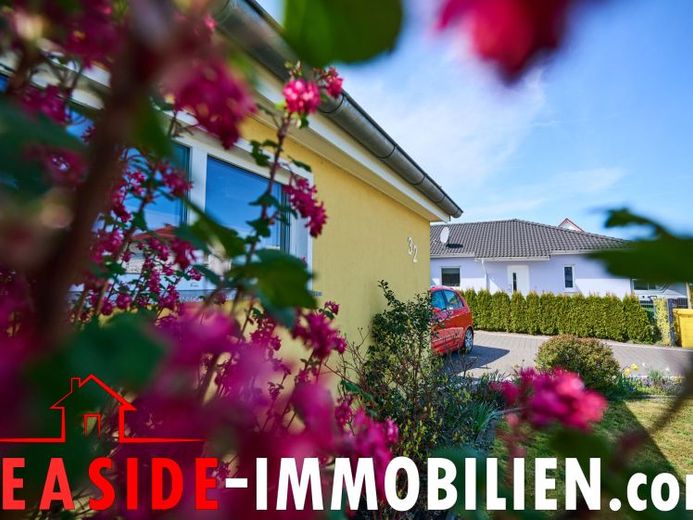 Bad Doberan: Moderner Bungalow mit Sauna, Kamin & sonniger Terrasse in ruhiger Lage – Foto 1