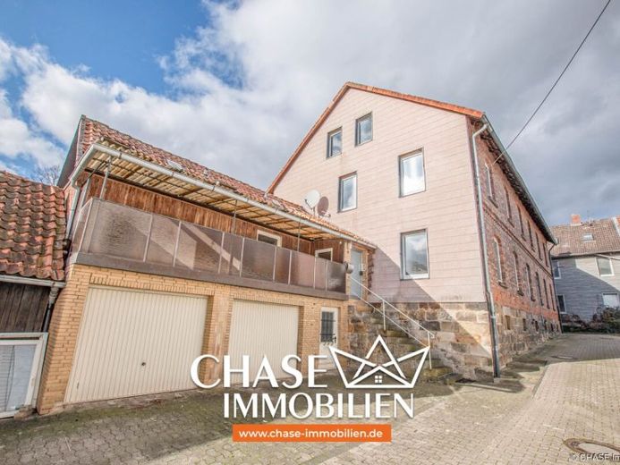 Faktor 8,39! Zweifamilienhaus für die ganze Familie - Zwei baugleiche Haushälften in Osterwald! – Foto 1