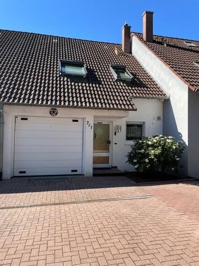 Von Privat an Privat: Außen Understatement – innen exklusiv! – Eingangsseite